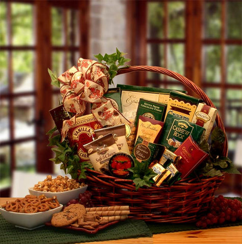 Sweets and Treats Gift Basket (Sm)